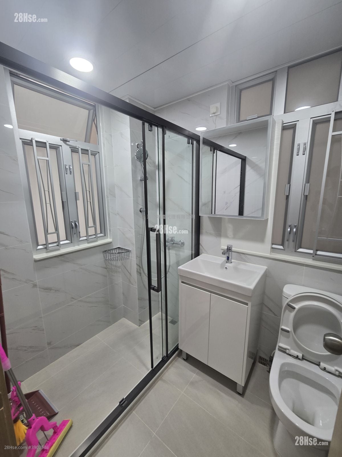 Hennessy Road Court #3907936 Rental Property Detail Page - Widok 3