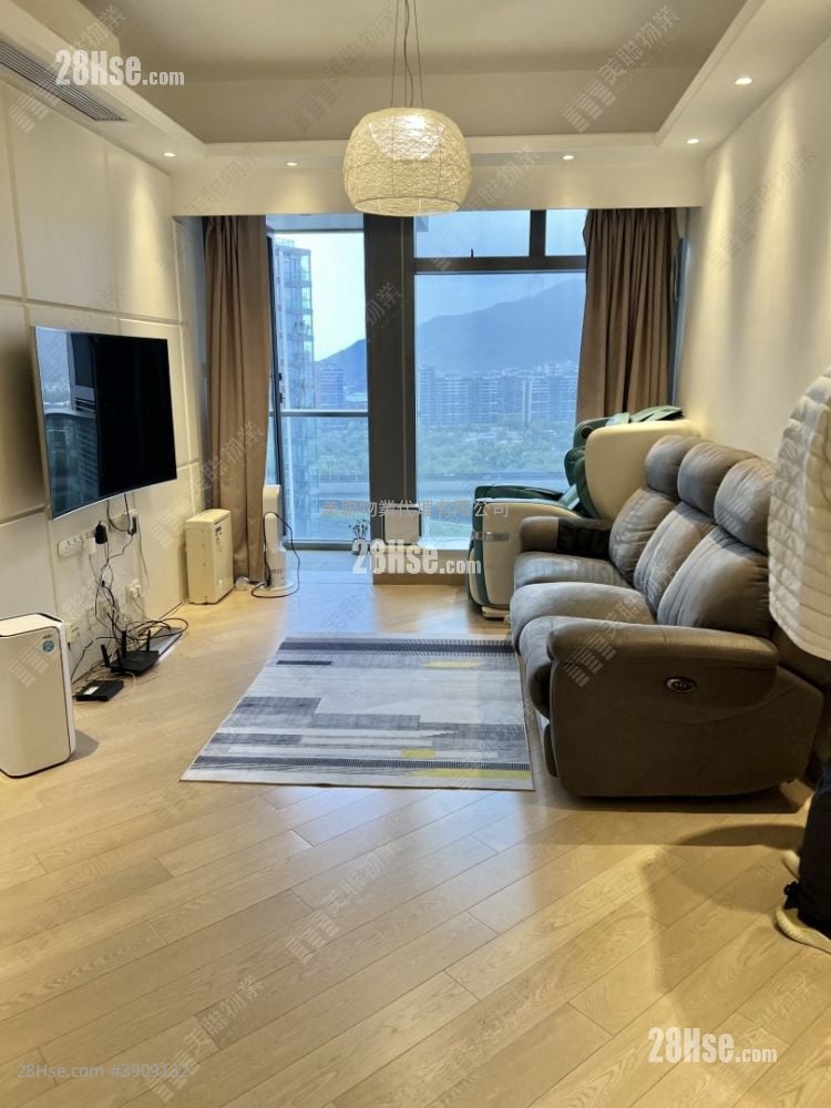 Riva Sell 3 Bedrooms , 2 Bathrooms 769 ft²