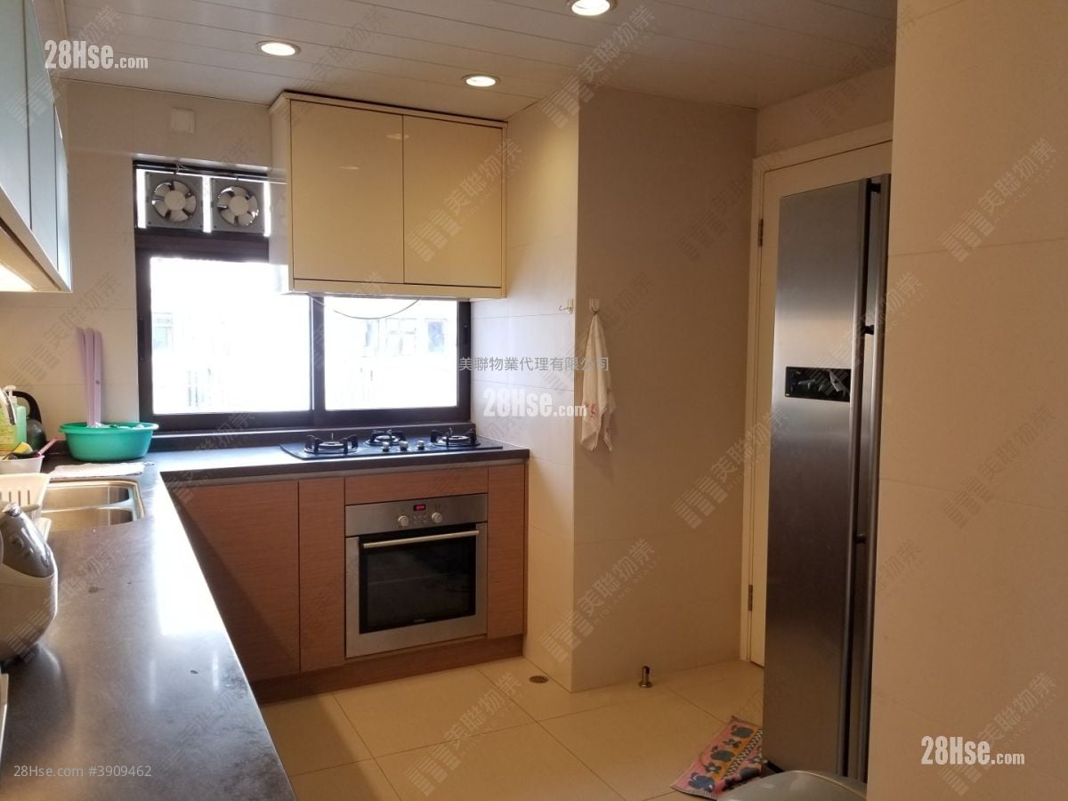 Beverly Villas #3909462 Rental Property Detail Page - Vista 4