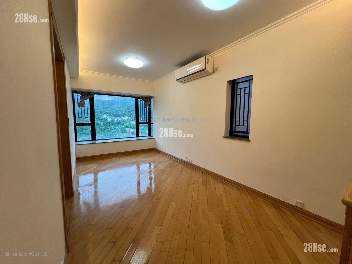 Castello Sell 2 Bedrooms , 1 Bathroom 547 ft²
