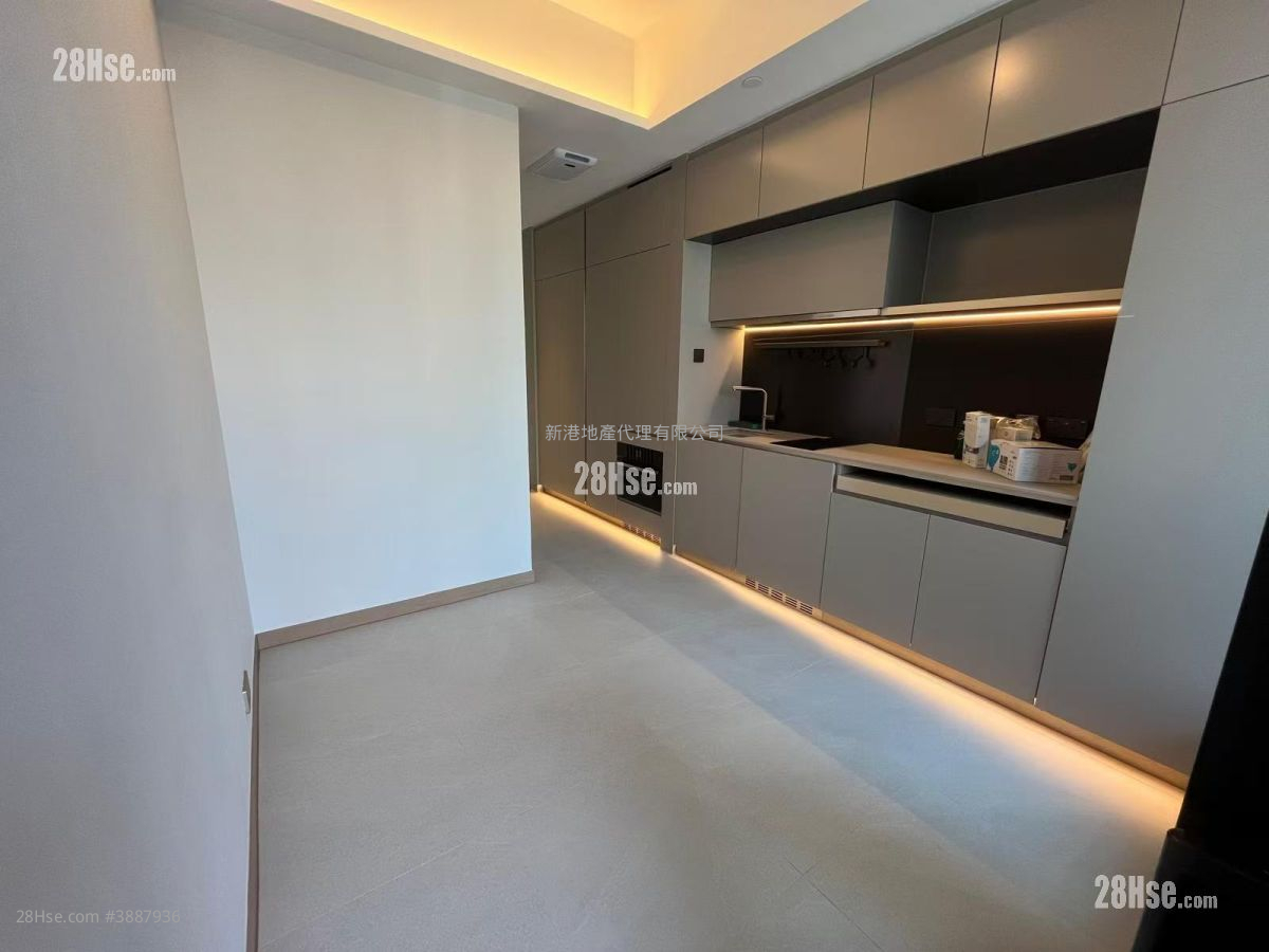 Baker Circle Greenwich #3887936 Rental Property Detail Page - Widok 2