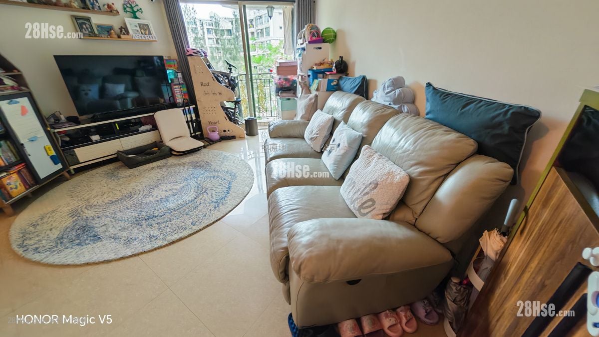 Classical Gardens Sell 3 Bedrooms , 2 Bathrooms 728 ft²