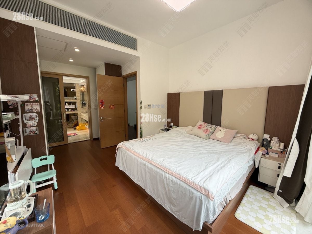 Valais #3911936 For Sale Property Detail Page - View 4