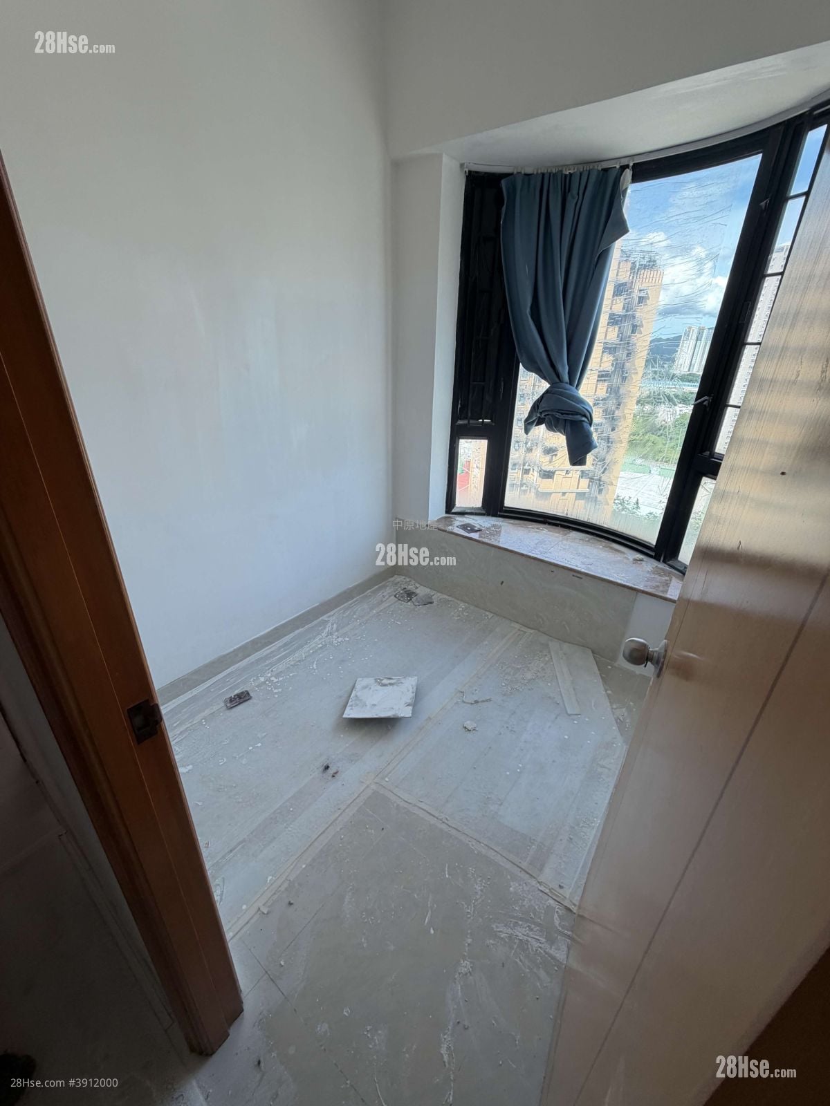 Royal Jubilee #3912000 Rental Property Detail Page - Bild 5