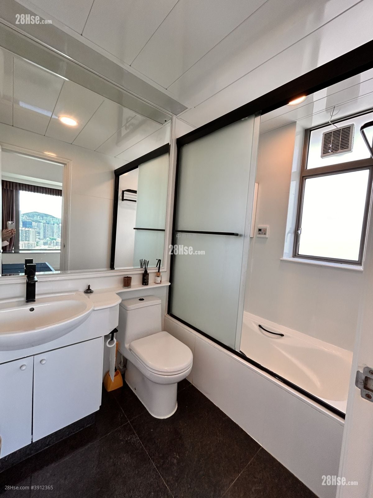 Grand Excelsior #3912365 Rental Property Detail Page - Widok 2