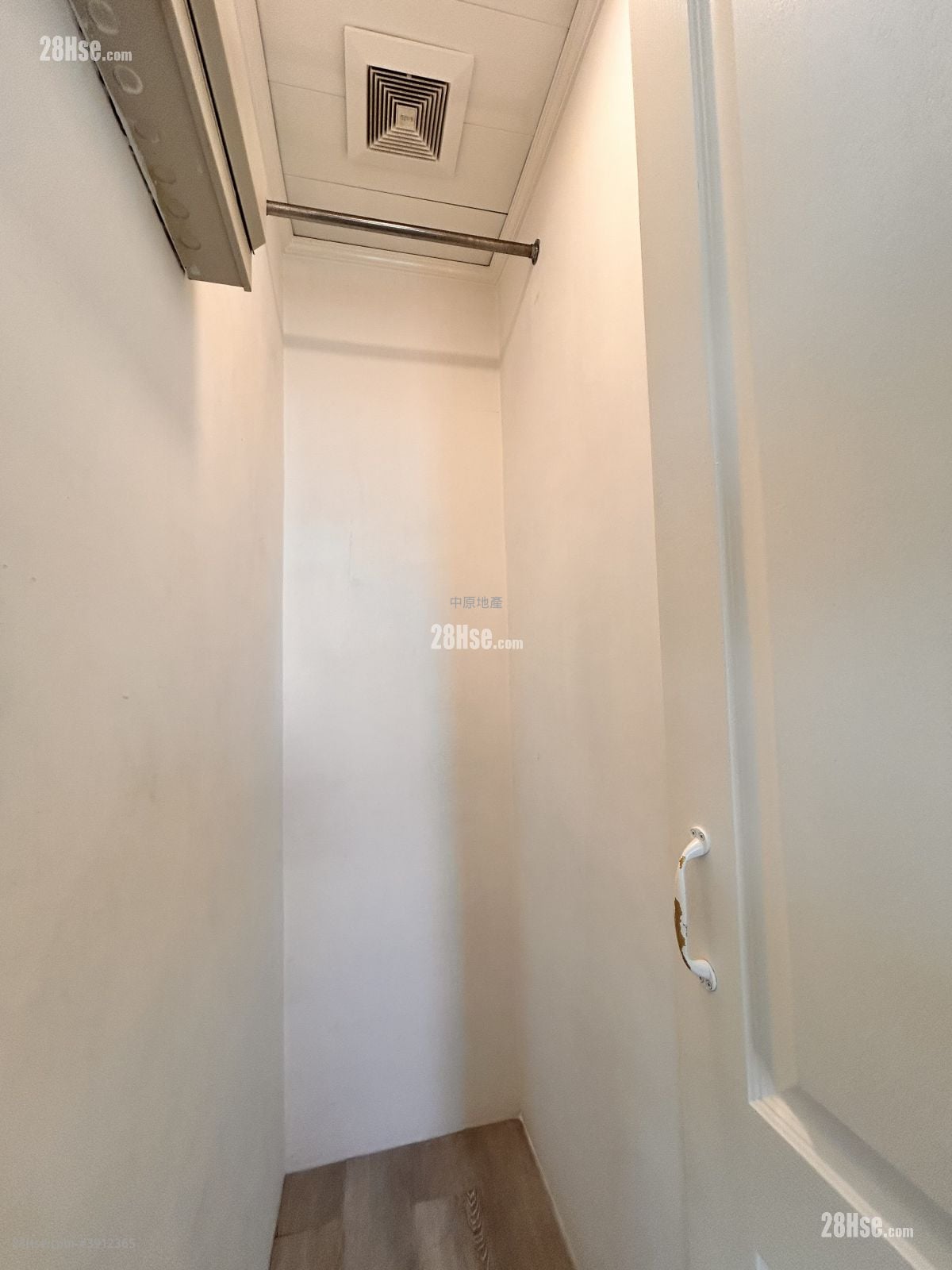 Grand Excelsior #3912365 Rental Property Detail Page - Widok 5