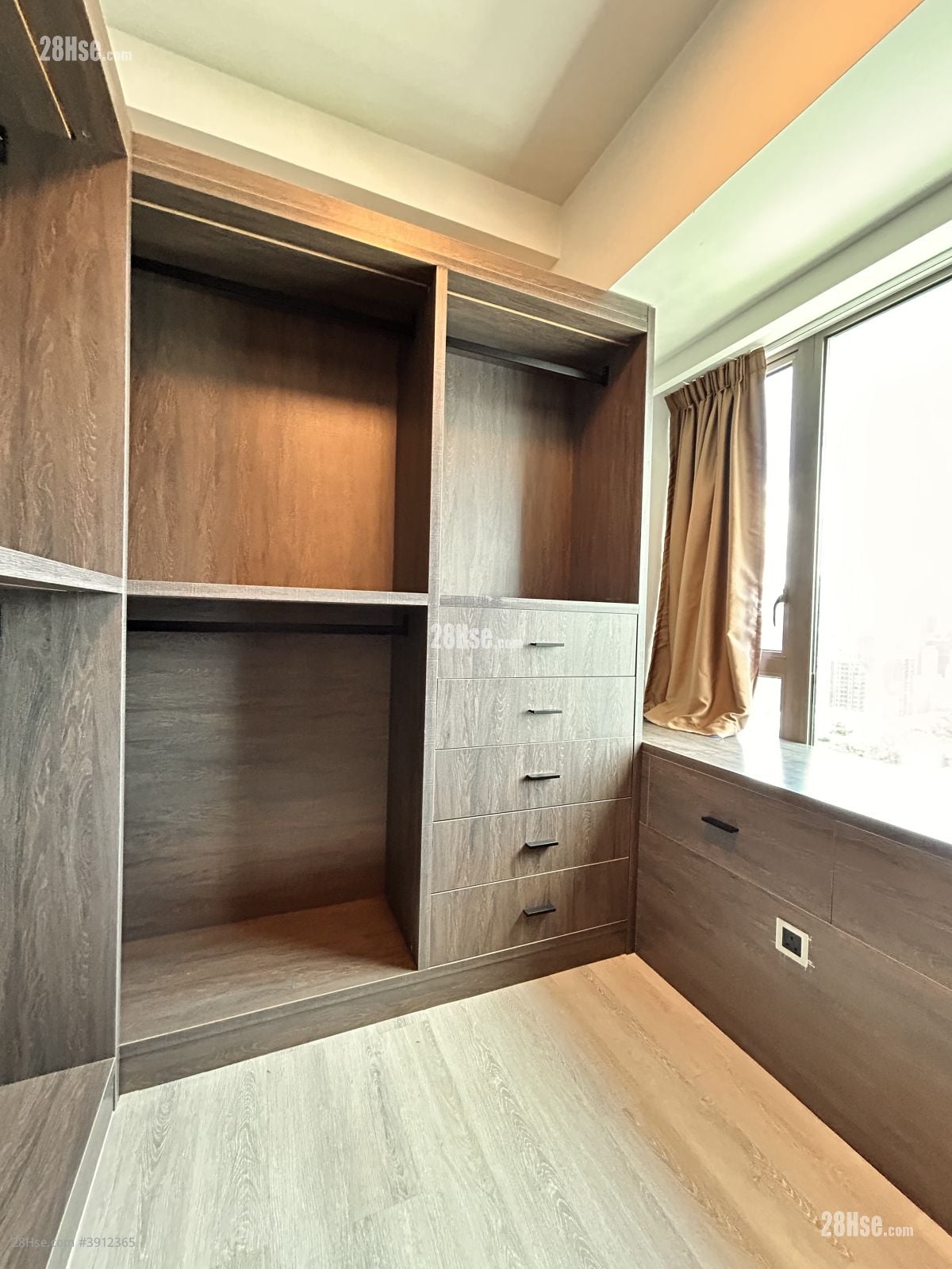 Grand Excelsior #3912365 Rental Property Detail Page - Widok 6