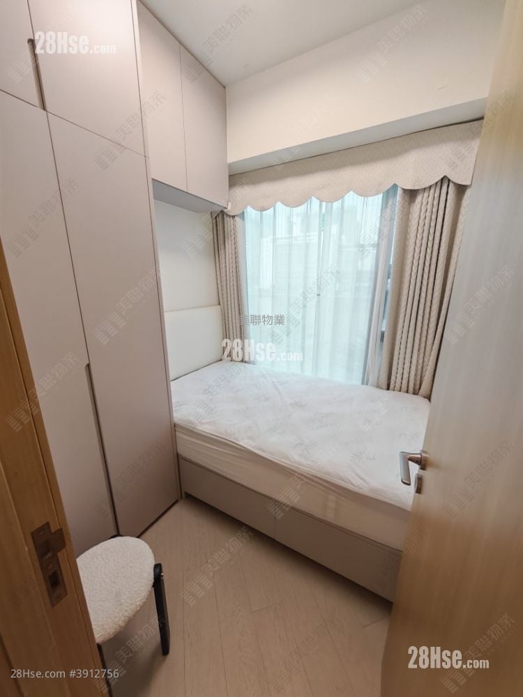 One Victoria #3912756 Rental Property Detail Page - Ansicht 4