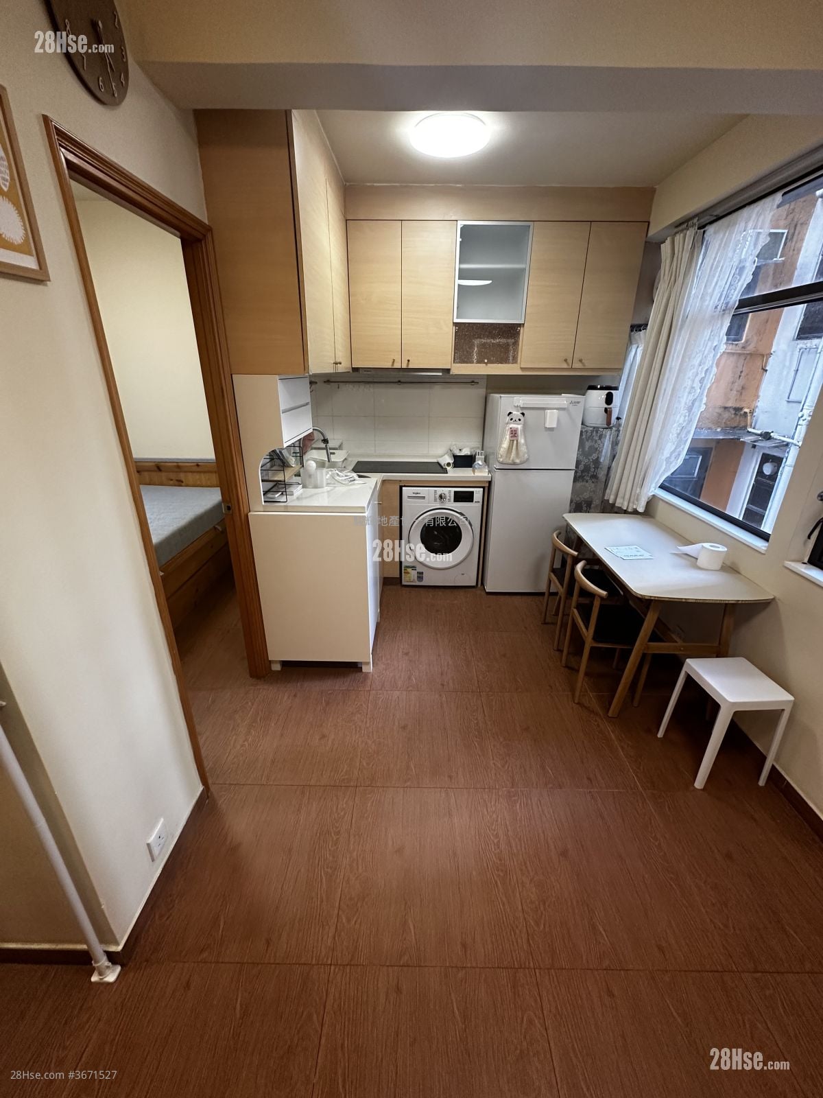 Kam Bit Building #3671527 For Sale Property Detail Page – pohled 2