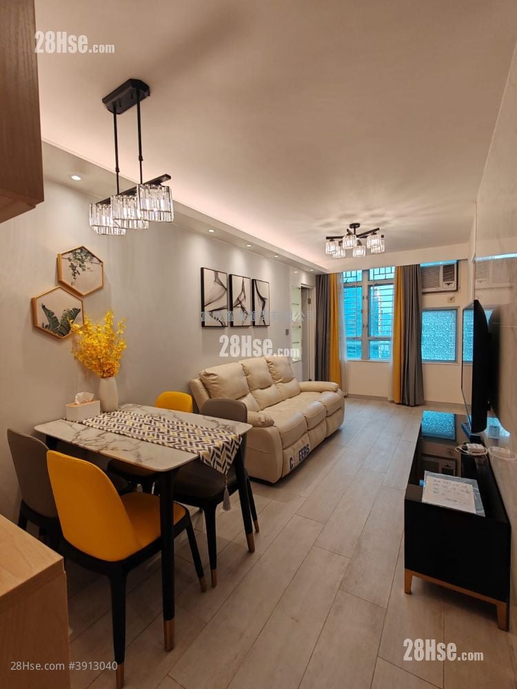 Kwun Tak Court Sell 2 Bedrooms , 1 Bathroom 468 ft²
