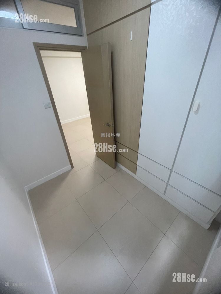 Kamcourt Building #3731230 For Sale Property Detail Page - Ansicht 5