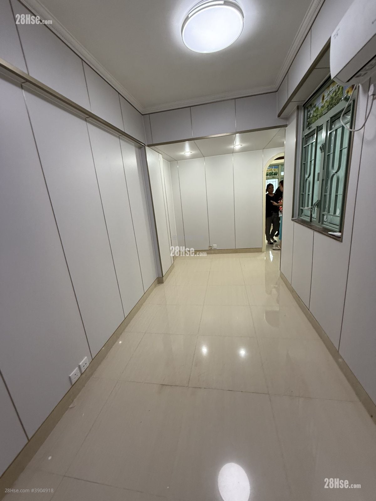 Eastland Towers #3904918 Rental Property Detail Page - Widok 6