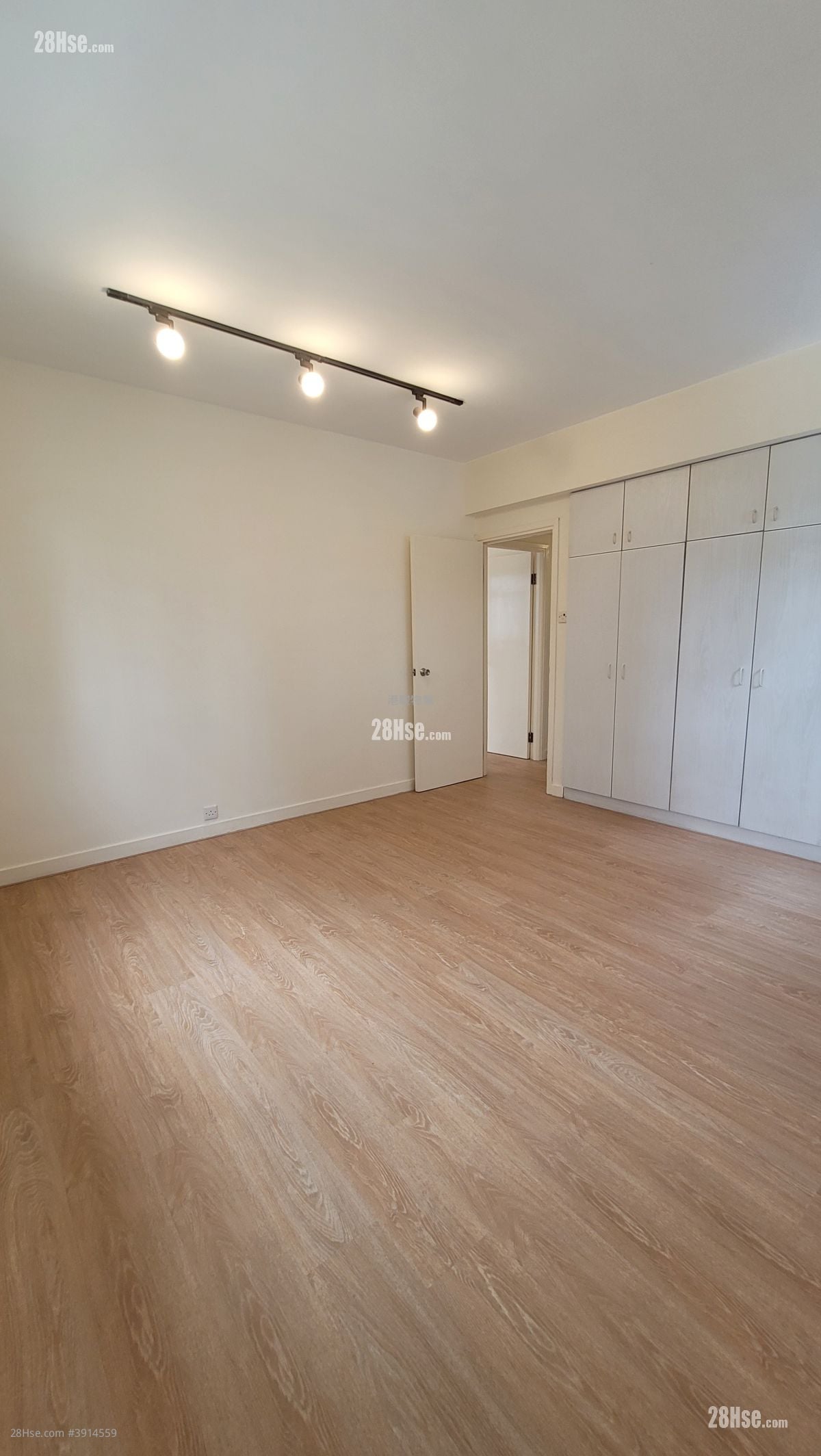 Valiant Court #3914559 Rental Property Detail Page - Widok 3
