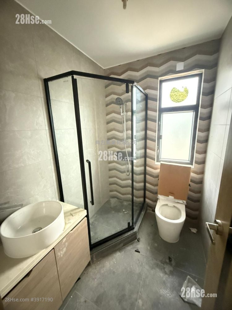 Village #3917190 For Sale Property Detail Page - Widok 3