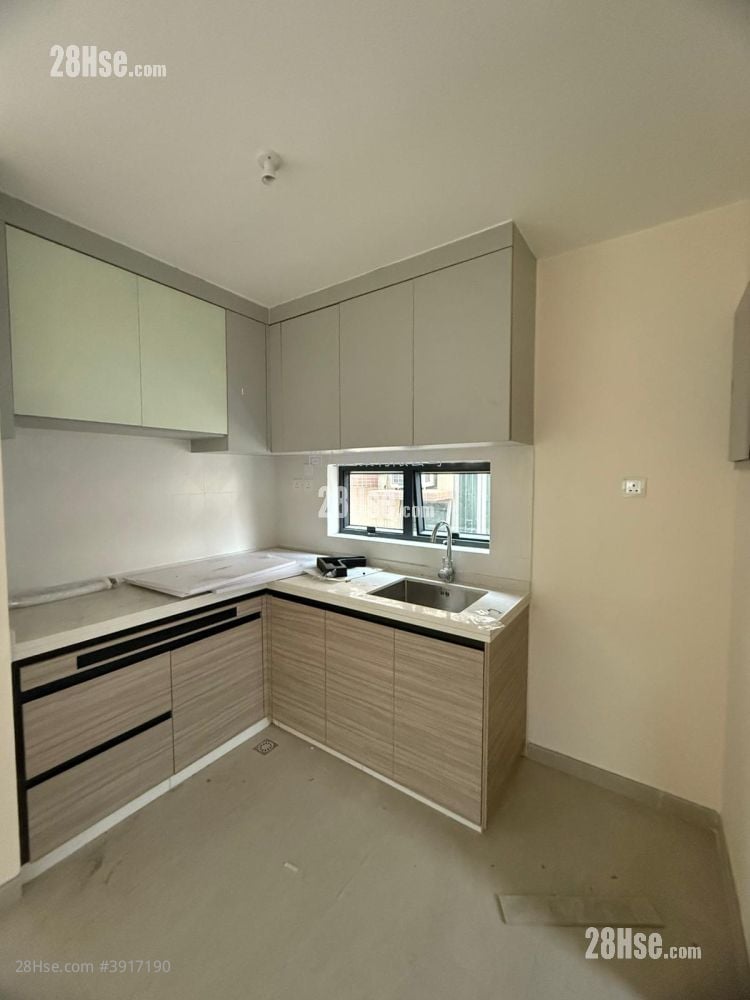 Village #3917190 For Sale Property Detail Page - Widok 5