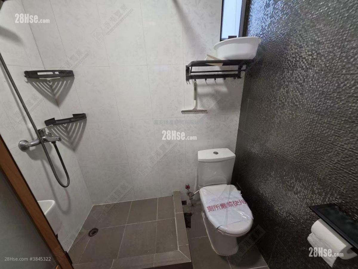 Kam Bit Building #3845322 For Sale Property Detail Page - Aanzicht 5
