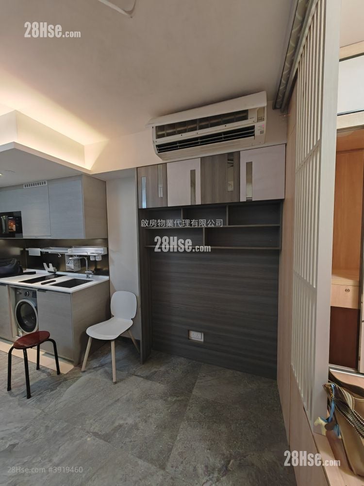 Upper East #3919460 Rental Property Detail Page - Vista 4