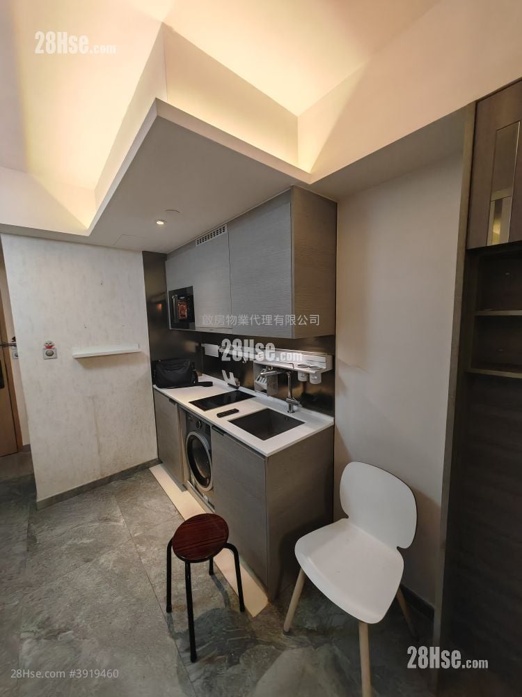 Upper East #3919460 Rental Property Detail Page - Vista 5
