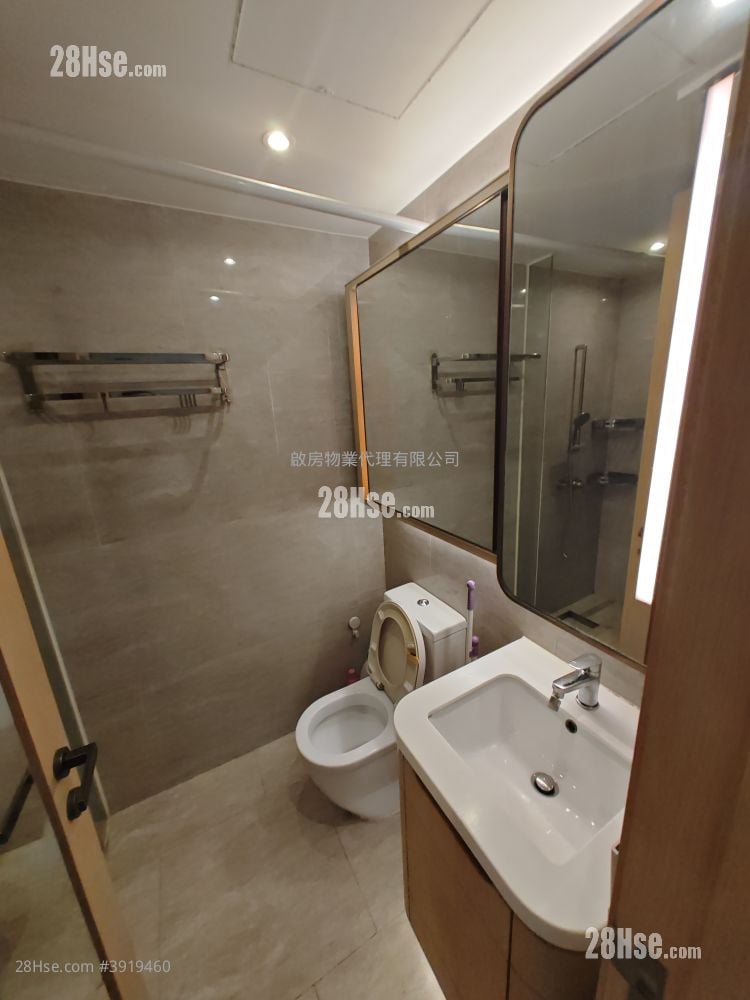 Upper East #3919460 Rental Property Detail Page - Vista 6