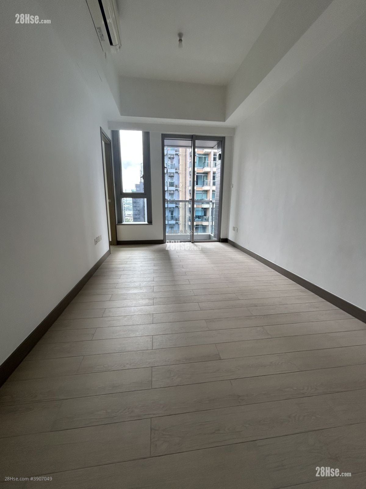 L Living 23 #3907049 Rental Property Detail Page - Ansicht 2