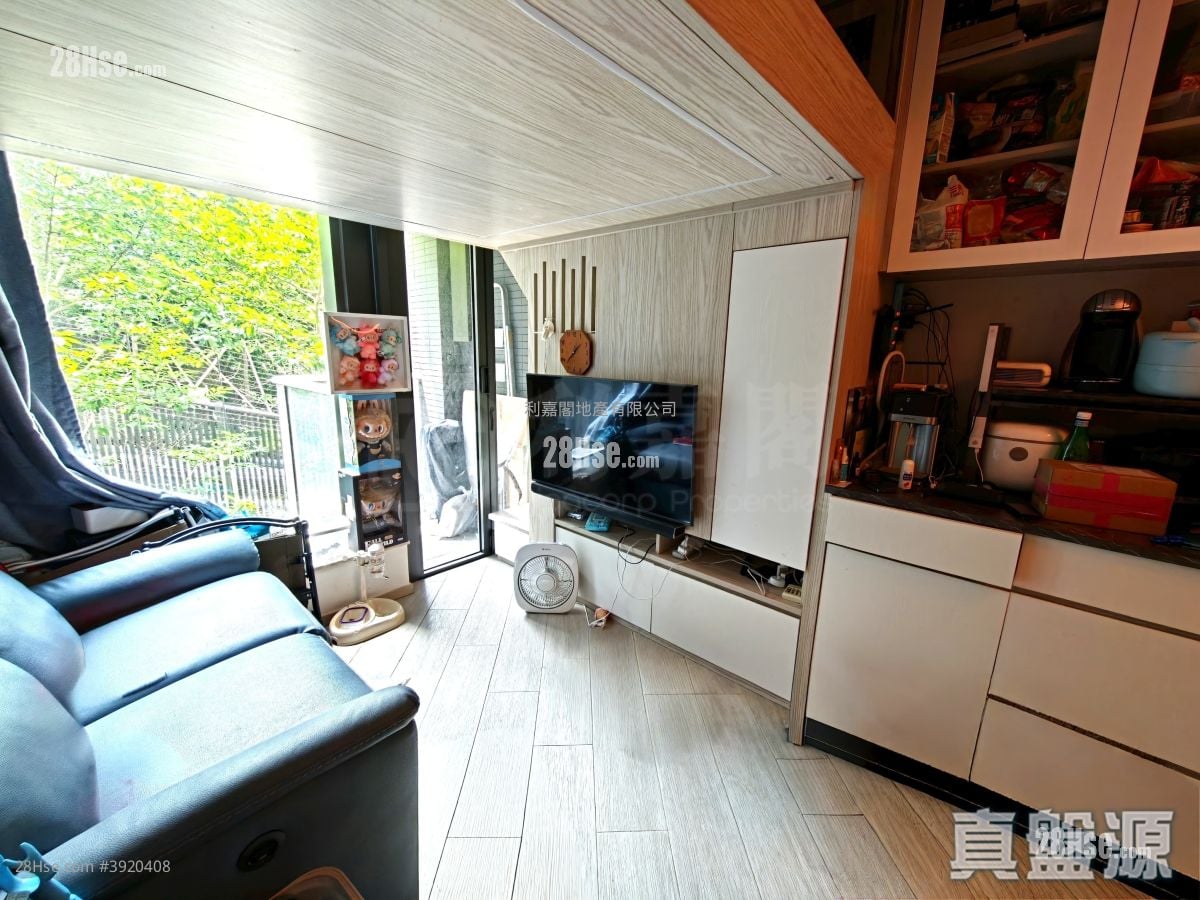 The Royale Sell Studio , 1 Bathroom 208 ft²