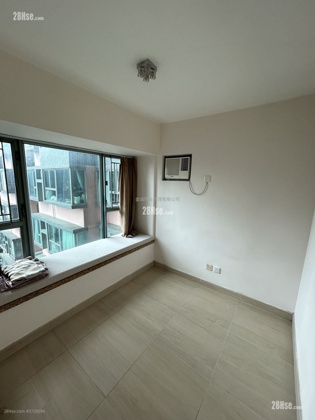 Queen's Terrace #3720094 Rental Property Detail Page - Widok 5