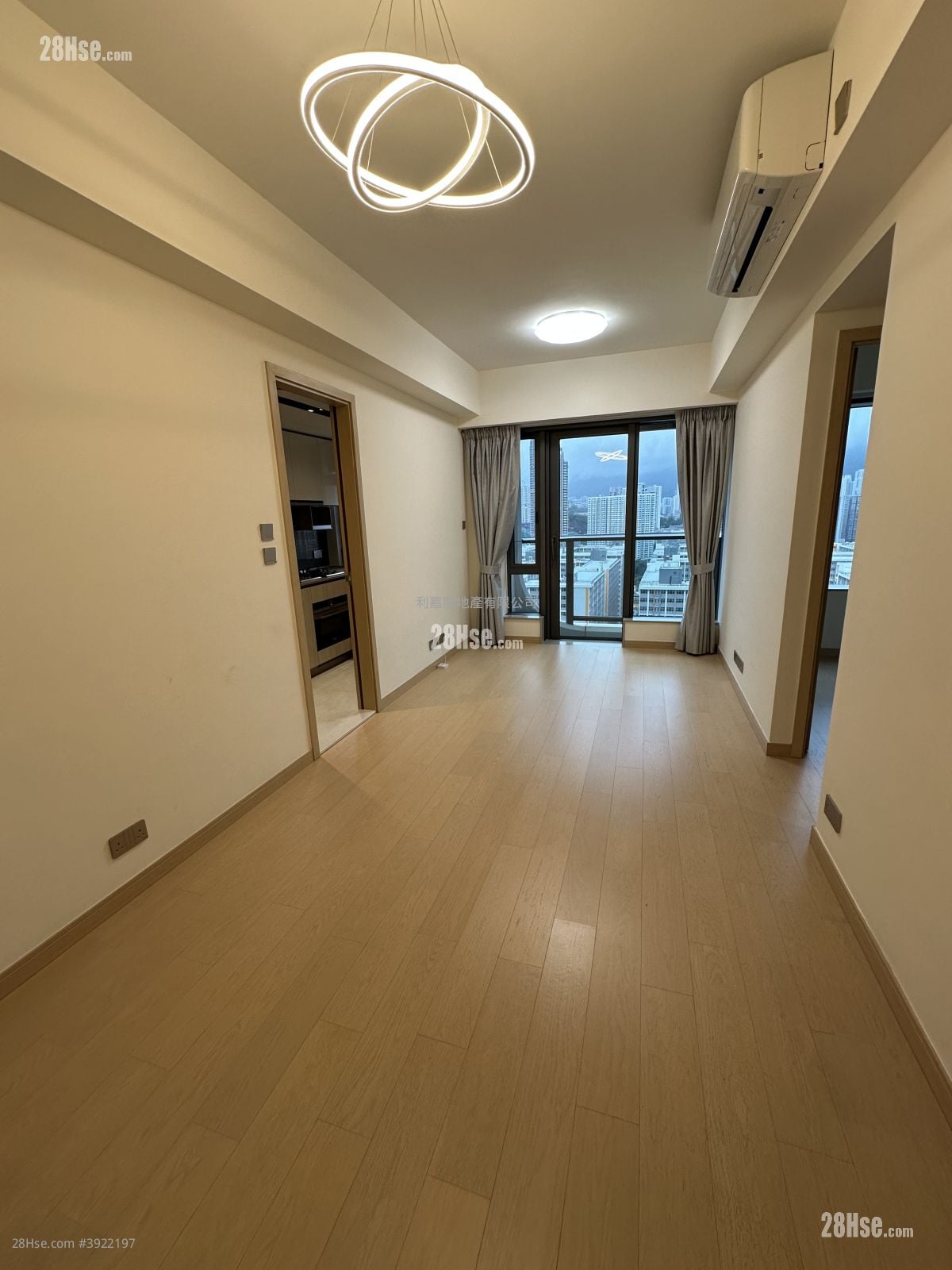 K. Summit Rental 516 ft²