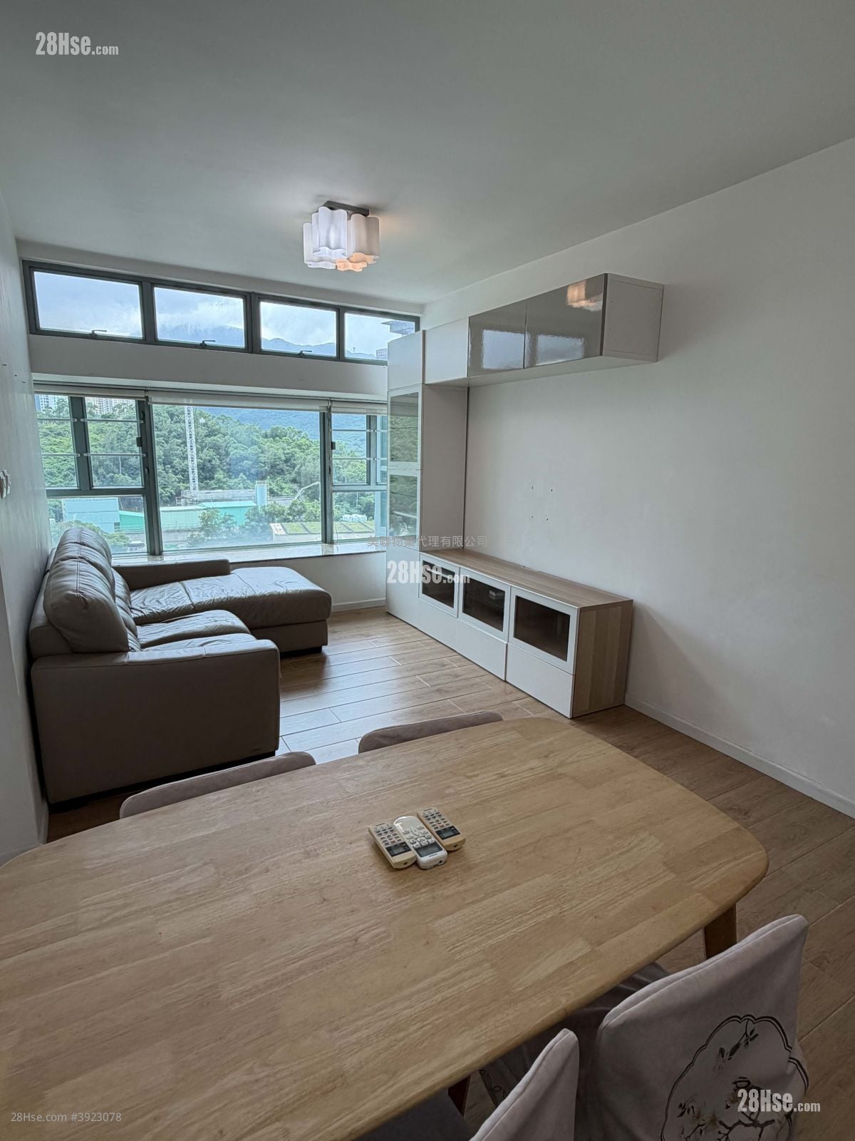 Tung Chung Crescent Rental 2 Bedrooms , 1 Bathroom 607 ft²