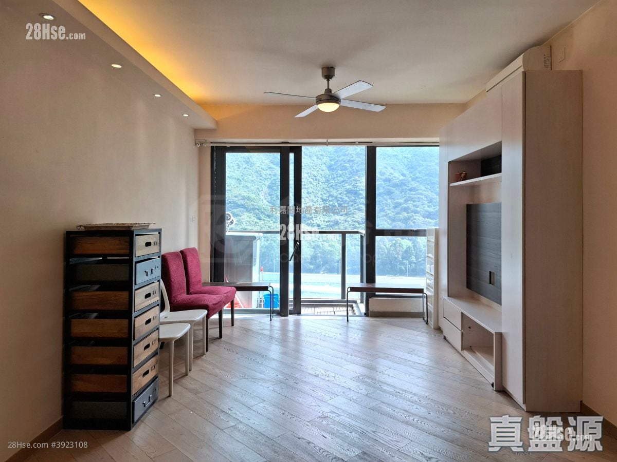 The Visionary Rental 3 Bedrooms , 2 Bathrooms 945 ft²