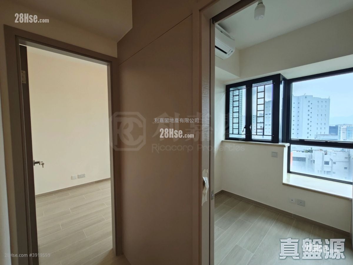 Chelsea Court #3919559 For Sale Property Detail Page - Widok 4