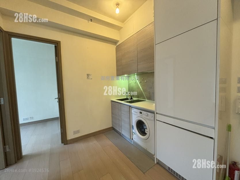 The Reach Sell 1 Bedroom , 1 Bathroom 355 ft²