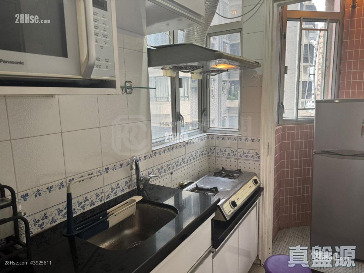 Flora Court #3925611 For Sale Property Detail Page - Ansicht 3