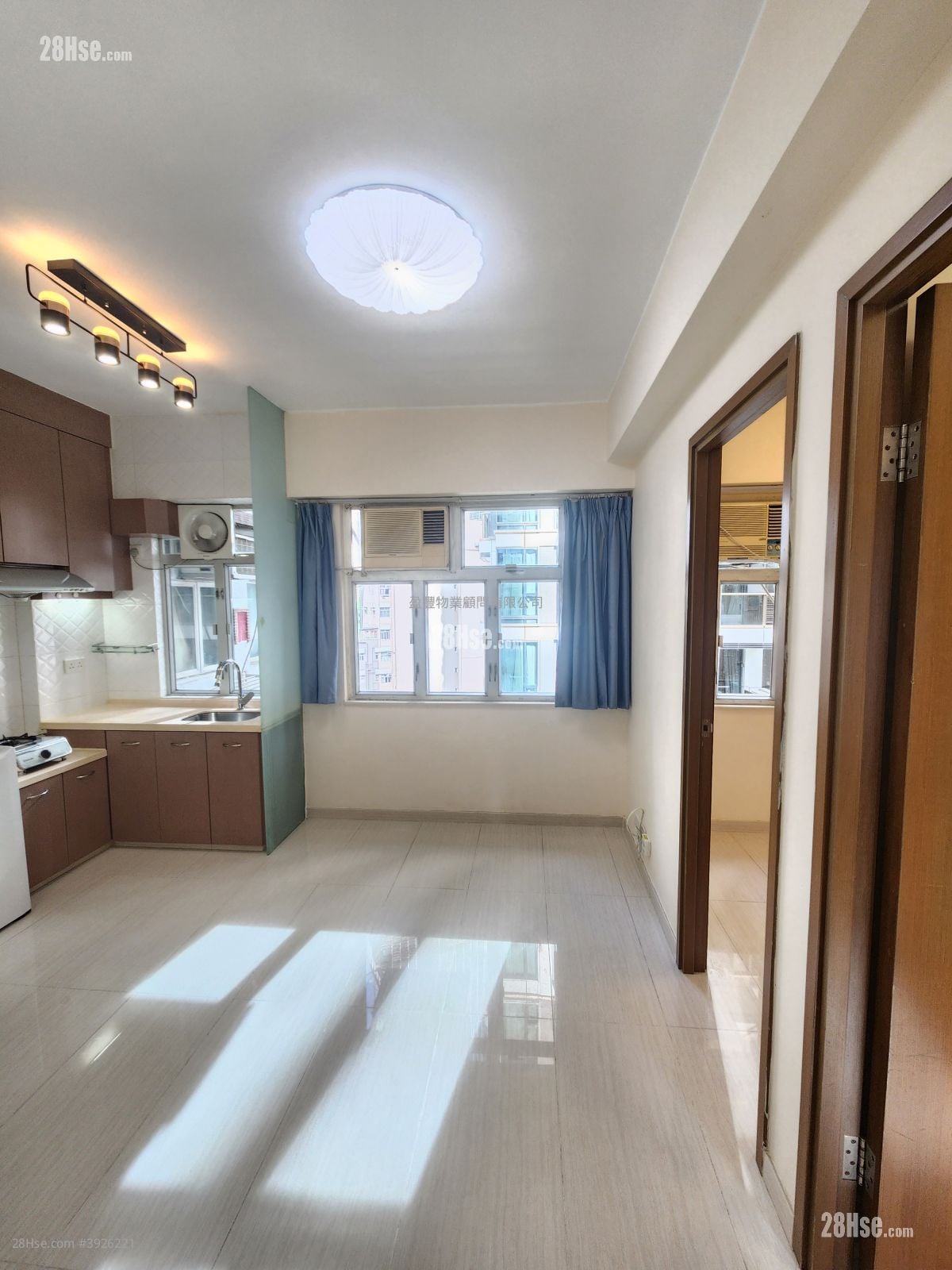New Spring Garden Mansion #3926221 Rental Property Detail Page - Widok 3