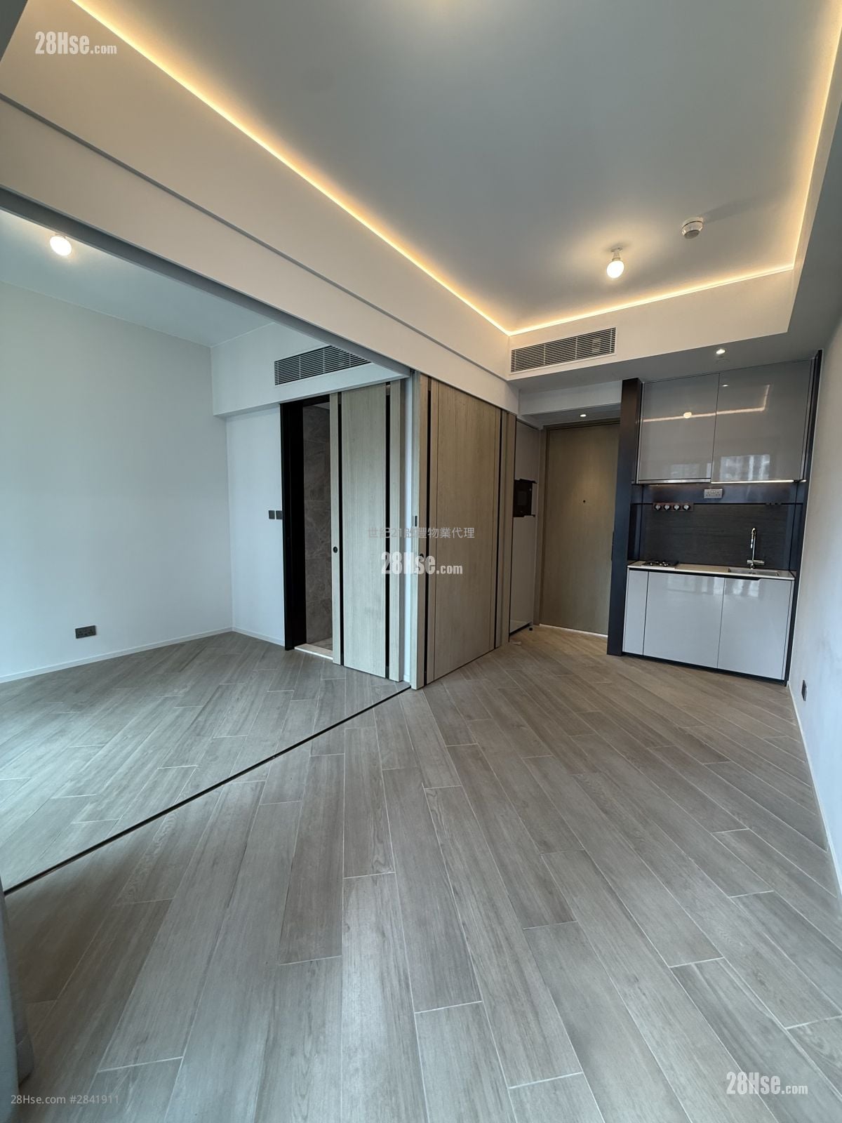 The Henley #2841911 Rental Property Detail Page - Vista 2