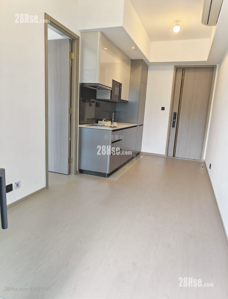 Apartment in HongKong Hong Kong, 啟德跑道區 Kai Tak Runway Area, 九龍城區 Kowloon City District - View 3