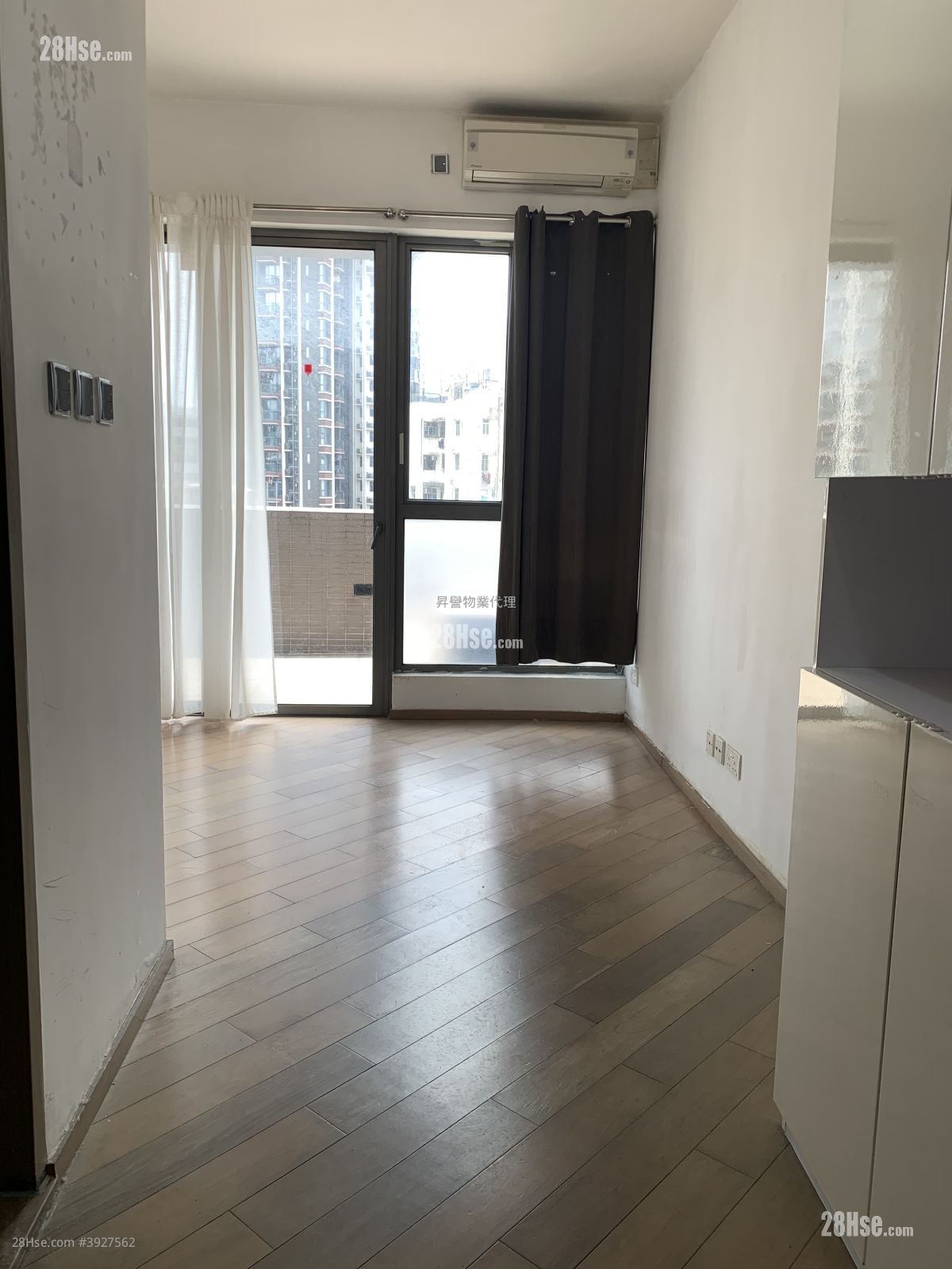 The Met. Focus #3927562 Rental Property Detail Page - Vista 2