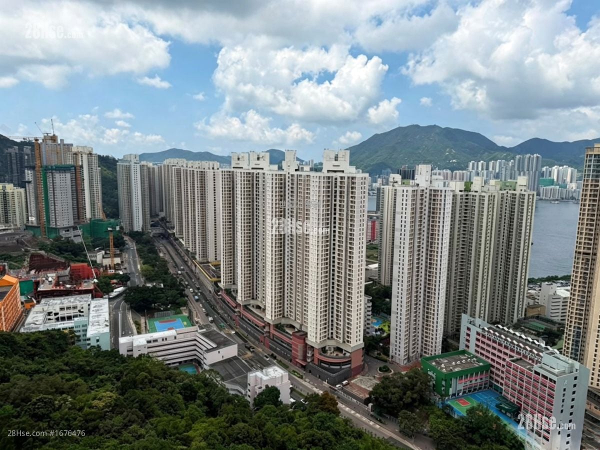 Hong Pak Court Sell 2 Bedrooms , 1 Bathroom 401 ft²