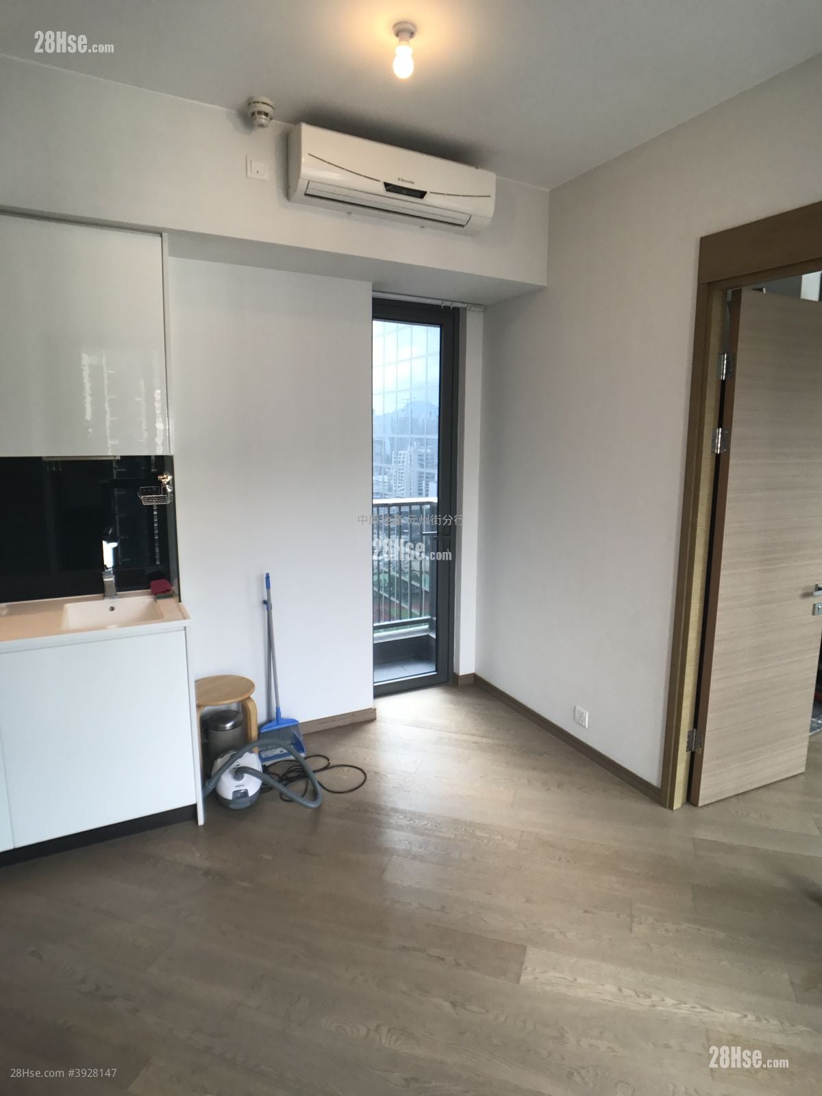 High One #3928147 For Sale Property Detail Page - Widok 3