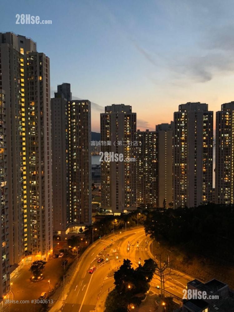 Ko Chun Court Sell 3 Bedrooms , 1 Bathroom 594 ft²