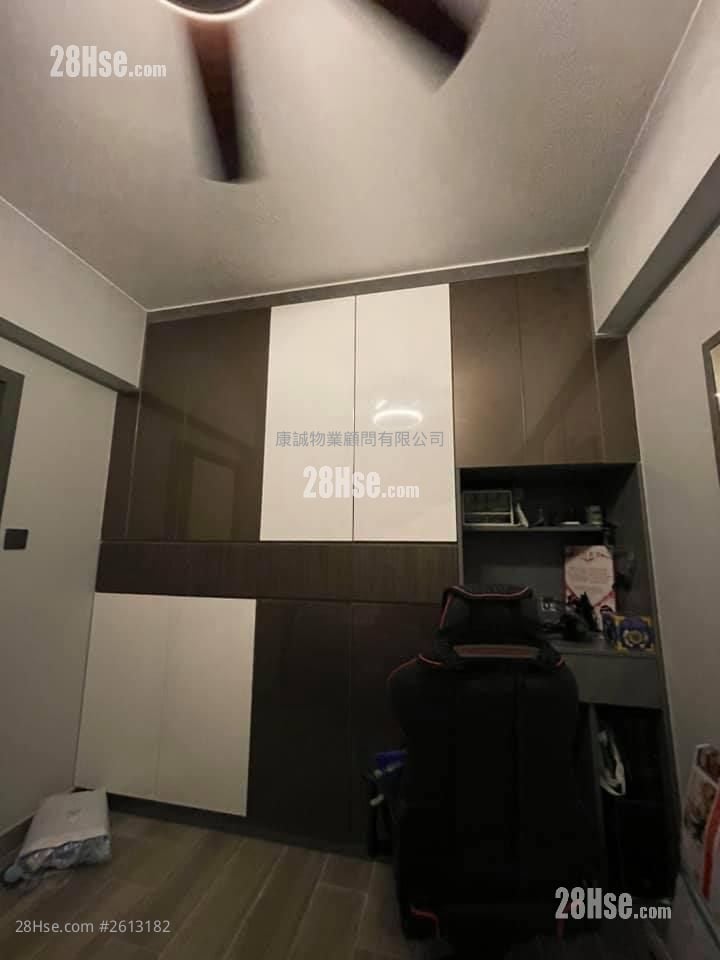 Woodview Court #2613182 For Sale Property Detail Page - Vista 5