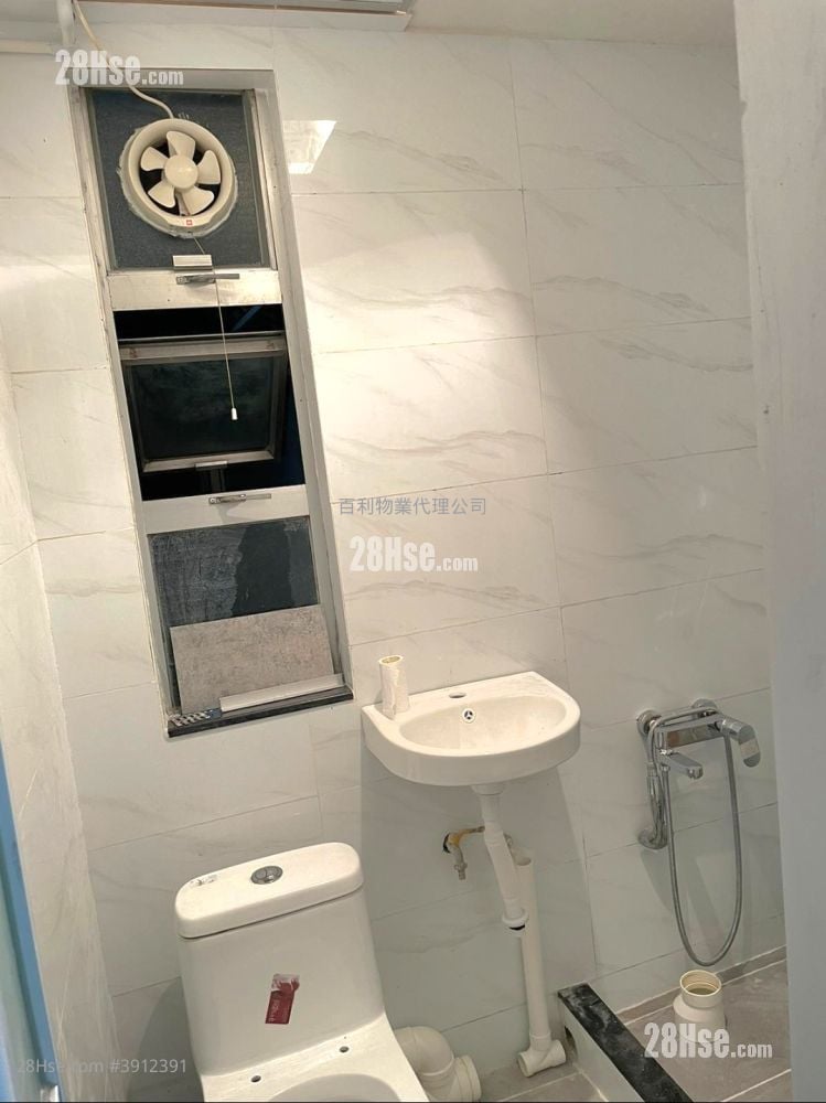 Bank Building #3912391 Rental Property Detail Page - Widok 2