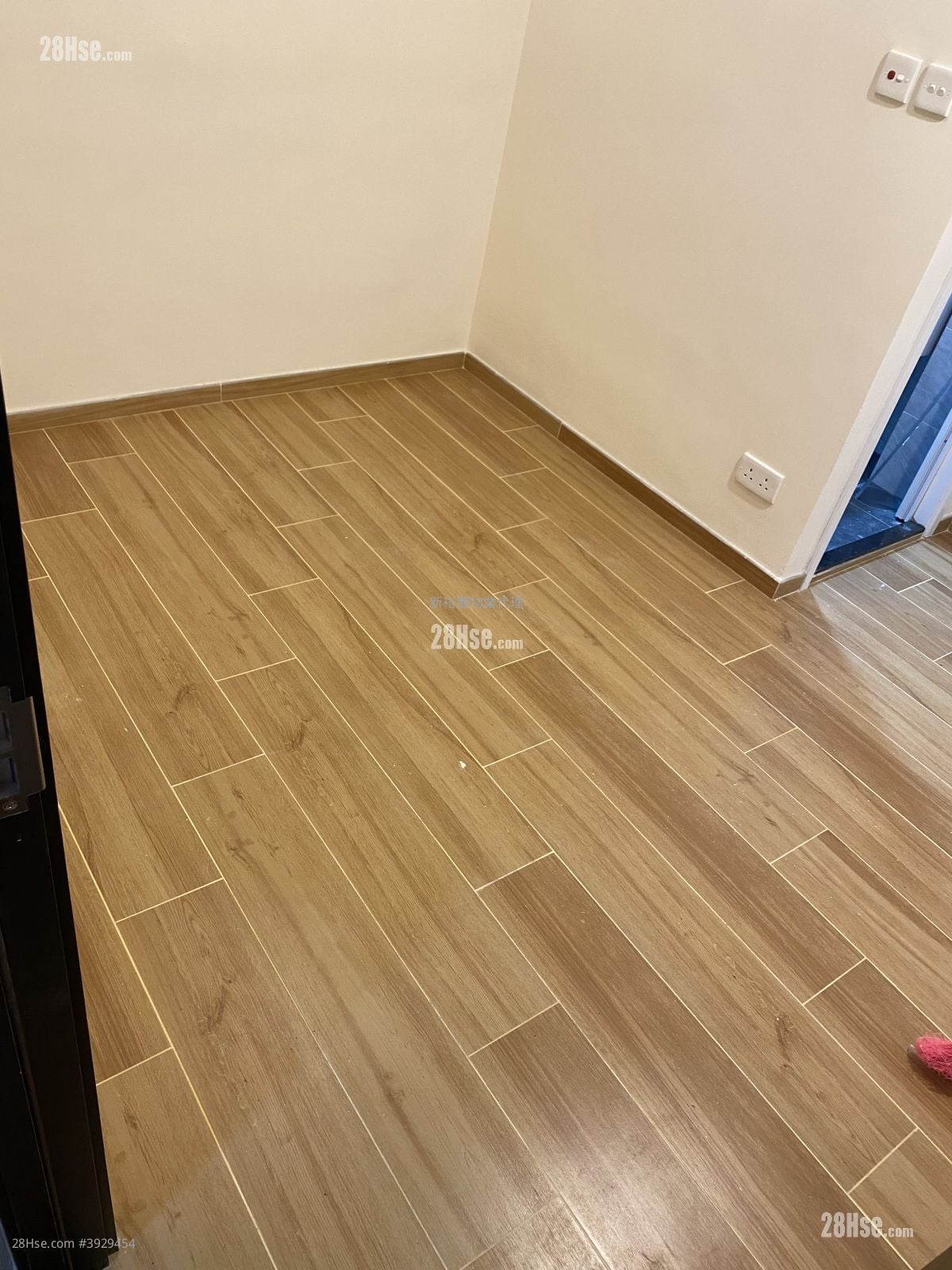 Sun Wing Building #3929454 Rental Property Detail Page – pohled 2