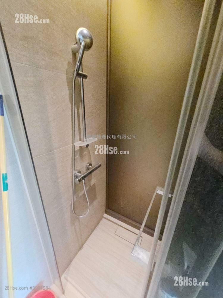 Seven Victory Avenue #3931584 Rental Property Detail Page - Więcej