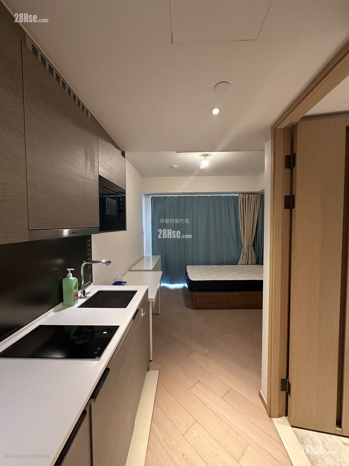 Upper East #3928961 Rental Property Detail Page - Widok 2