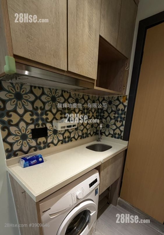 Wing Lee Building #3909646 Rental Property Detail Page - Widok 5