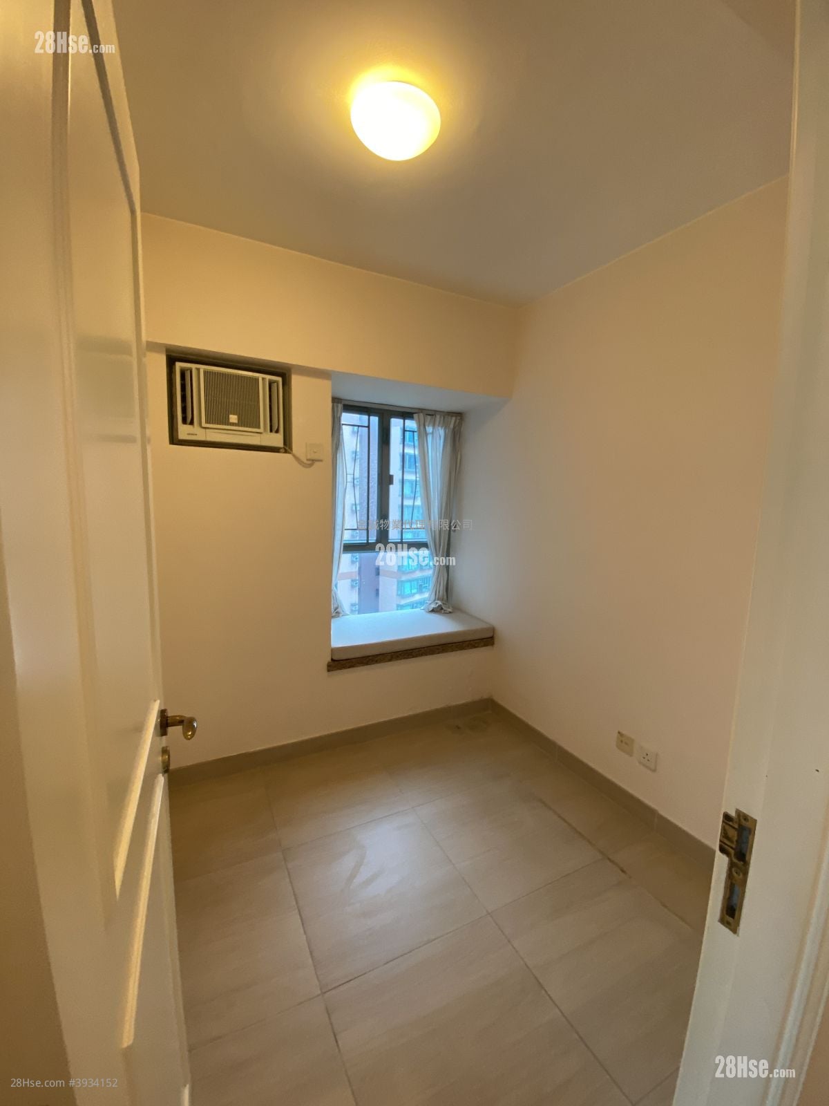 Queen's Terrace #3934152 Rental Property Detail Page - Widok 4
