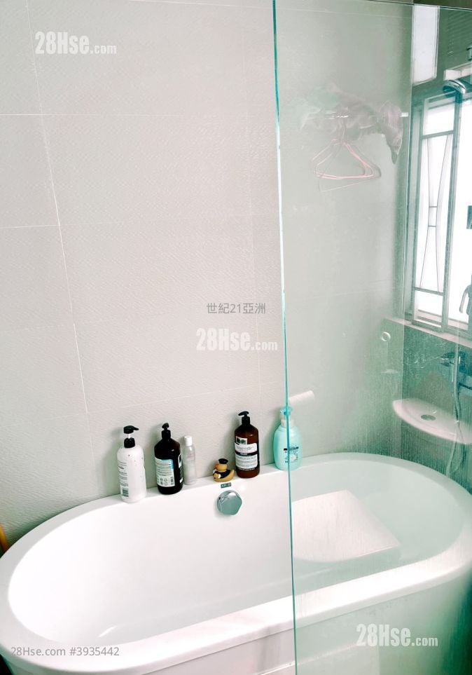 Yen Ying Building #3935442 For Sale Property Detail Page - Meer
