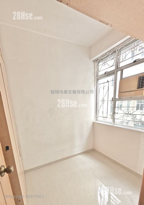 Kam Bit Building #3917663 For Sale Property Detail Page - Widok 3
