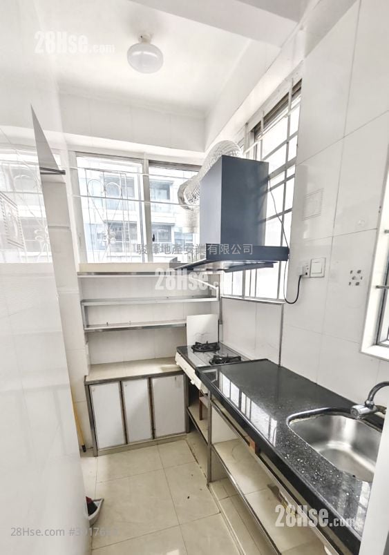 Kam Bit Building #3917663 For Sale Property Detail Page - Widok 4