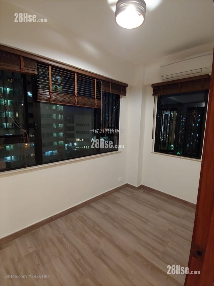 Woodview Court #3936180 For Sale Property Detail Page - Aanzicht 5